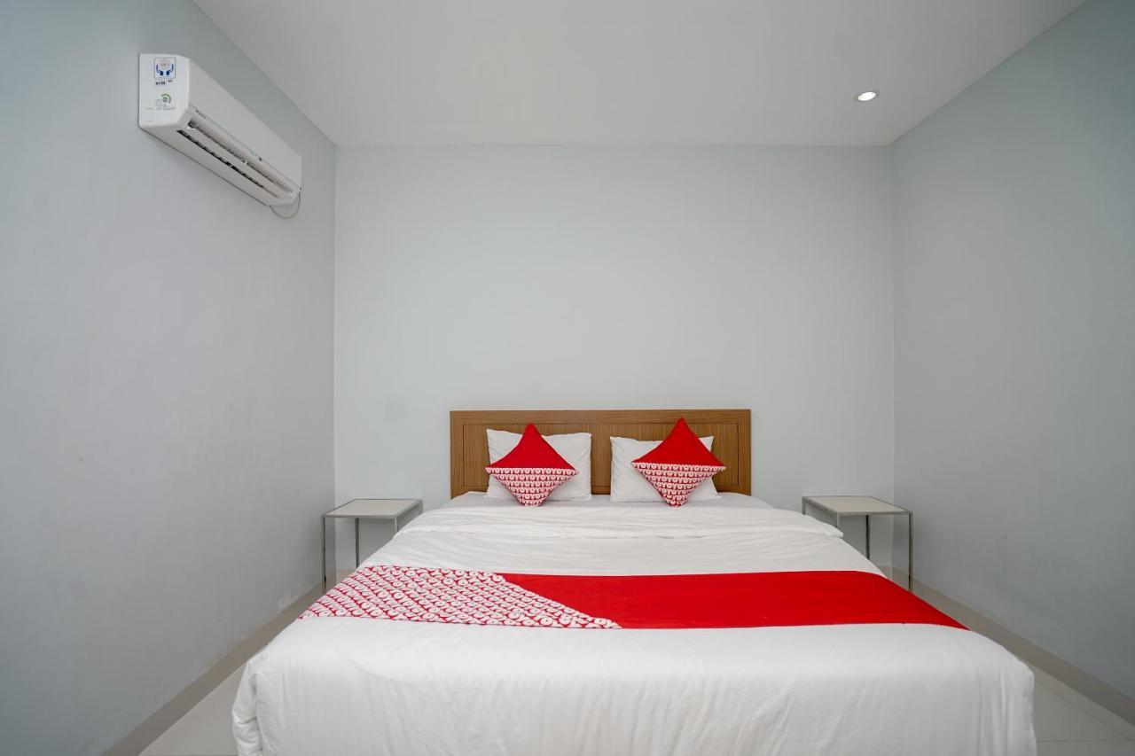 Oyo 616 Express Inn Palimbão Exterior foto