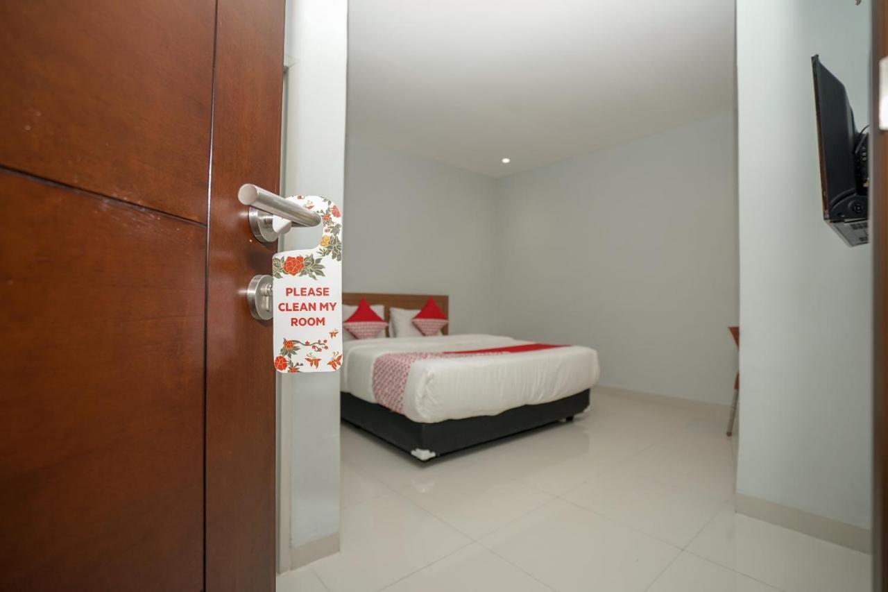 Oyo 616 Express Inn Palimbão Exterior foto