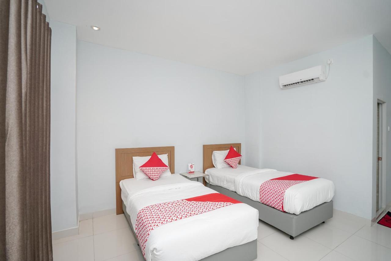 Oyo 616 Express Inn Palimbão Exterior foto